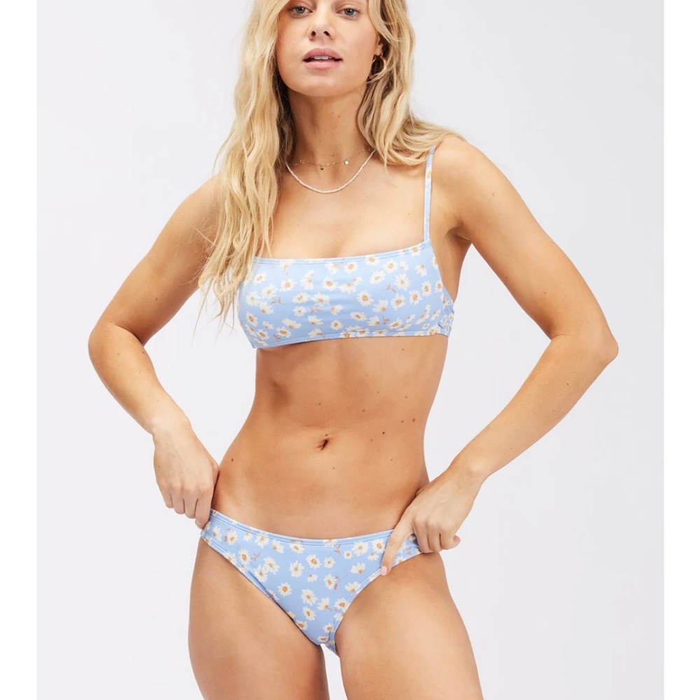 NWT Billabong Bikini Set